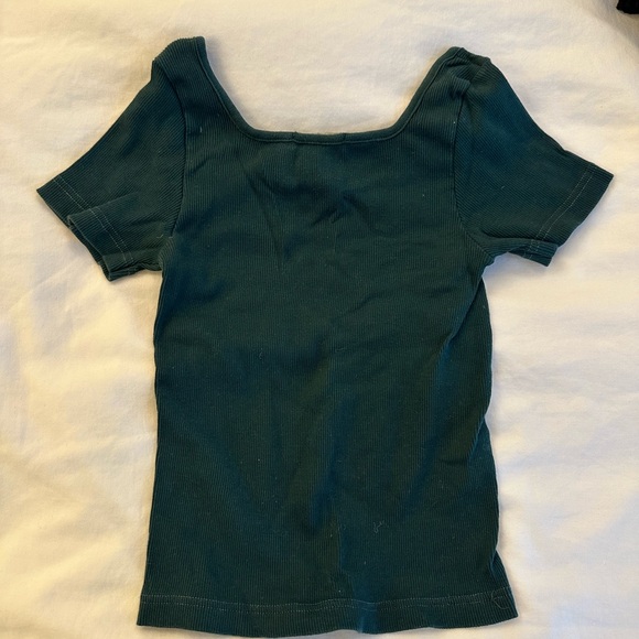 Brandy Melville Green Short Sleeve Top - Picture 2 of 2